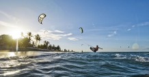 普拉塔港喀巴里特海滩风筝冲浪